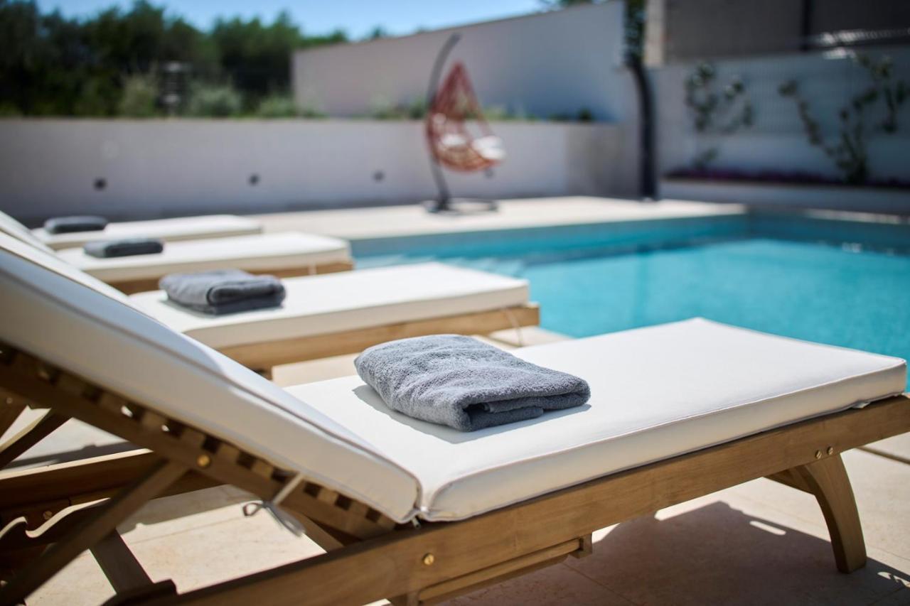 Villa Pura Vida With Pool And Whirlpool Near Umag Materada Exterior photo